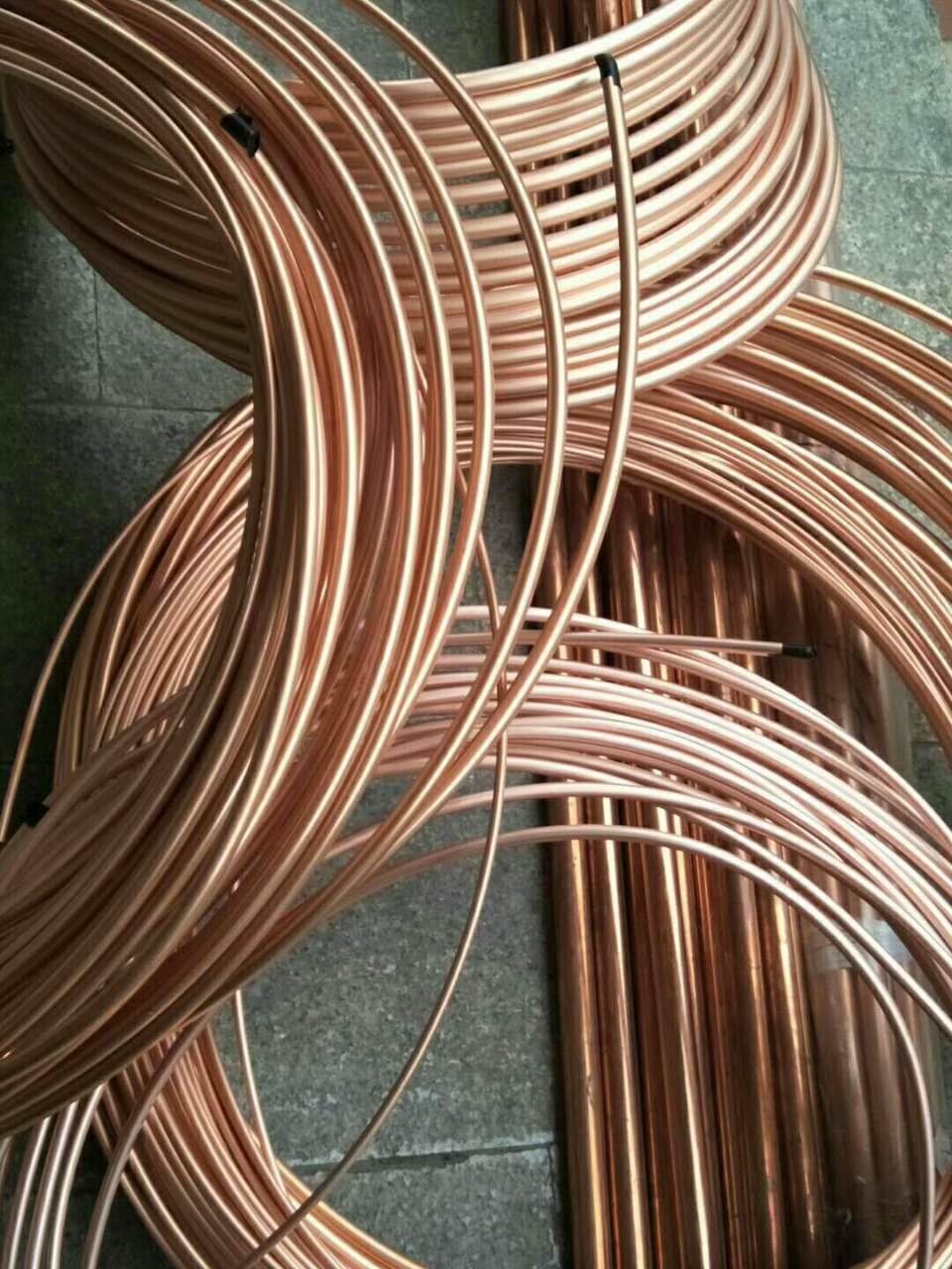 pibell copr cyflyrydd aer.jpg air conditioner copper pipe.jpg